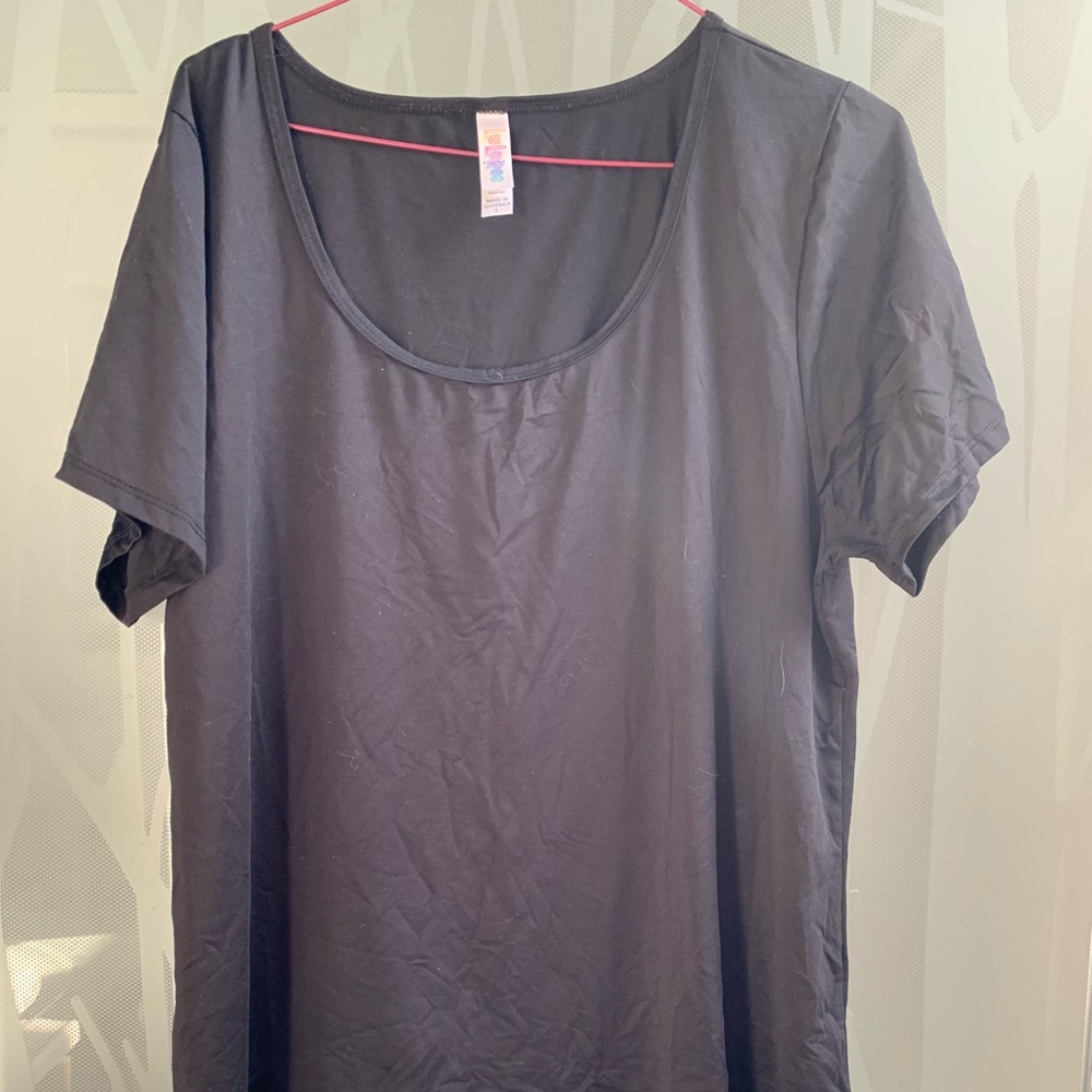 Black Classic tee